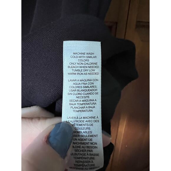 Chico's Women's Split Neck Classic Fit T-Shirt Short Sleeve Solid Black 3 (XL) - Picture 6 of 9